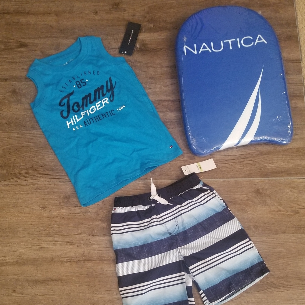 Tommy Hilfiger boys short set size 4T